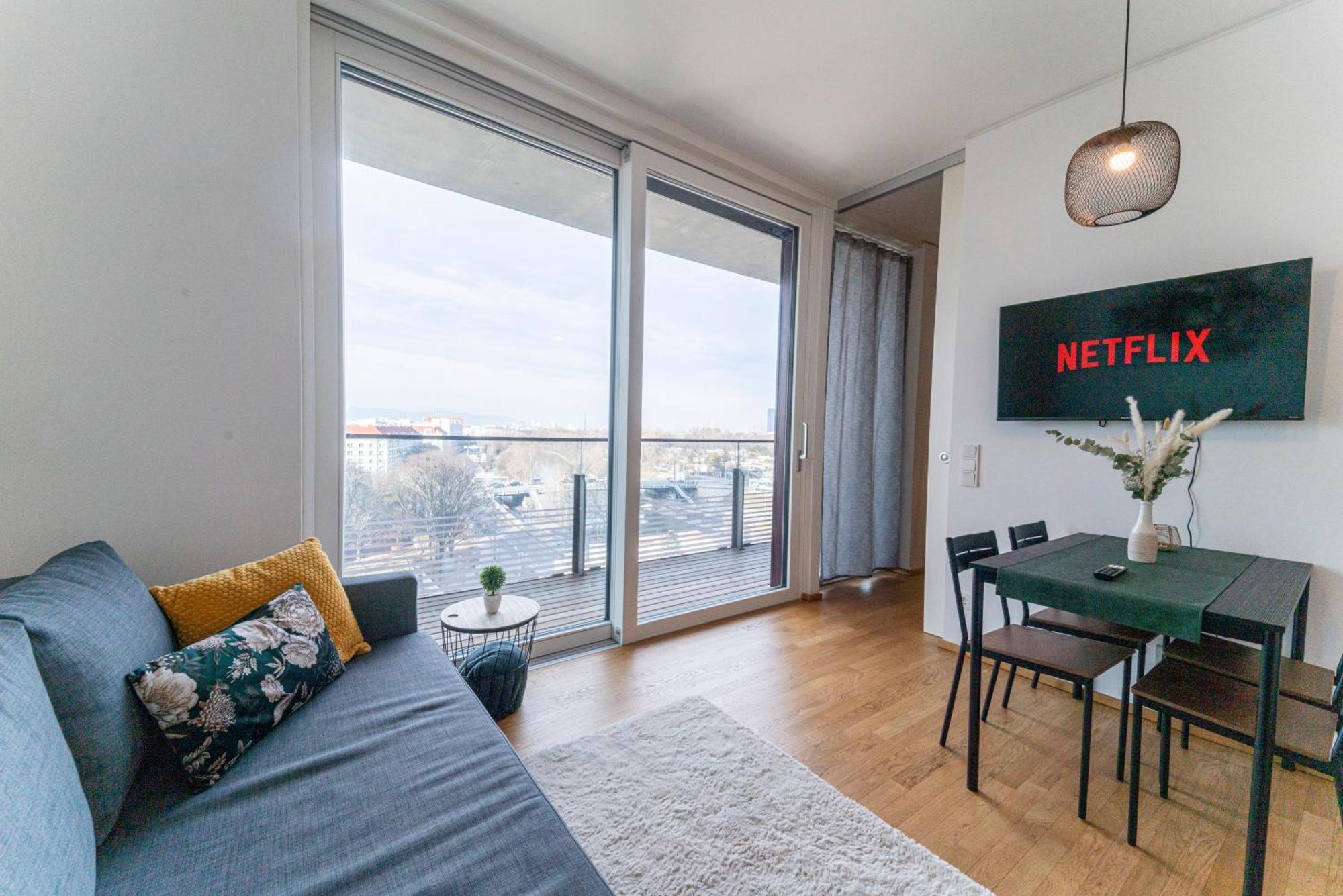 Mca Triiiple I Rooftop Pool I Free Parking I Netflix 维也纳 外观 照片